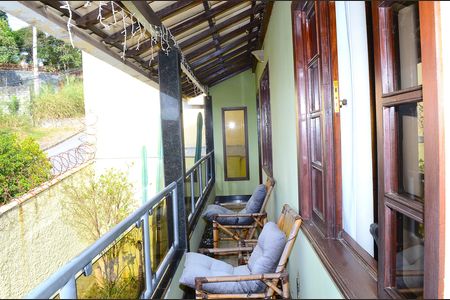 Casa para alugar com 170m², 2 quartos e 2 vagasVaranda suite