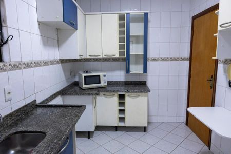 Apartamento para alugar com 69m², 2 quartos e 2 vagas Apartamento para alugar com 69m², 2 quartos e 2 vagasCozinha - Armários