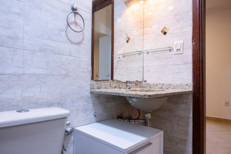 Apartamento para alugar com 69m², 2 quartos e 2 vagas Apartamento para alugar com 69m², 2 quartos e 2 vagasBanheiro da Suíte