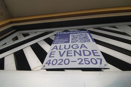 Casa à venda com 200m², 4 quartos e 4 vagasPlaca