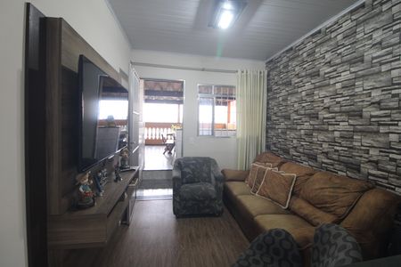 Casa à venda com 200m², 4 quartos e 4 vagasCasa 2 / sala
