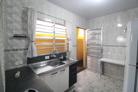 Casa à venda com 200m², 4 quartos e 4 vagasCasa 2/ cozinha