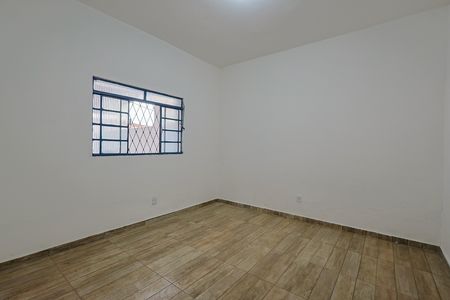 Casa para alugar com 2 quartos, 140m² em Nacional, Contagem