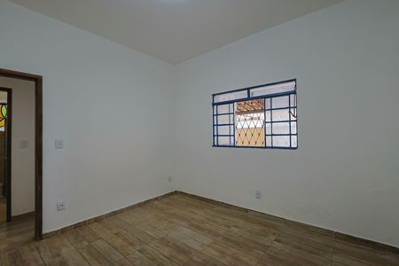 Casa para alugar com 2 quartos, 140m² em Nacional, Contagem