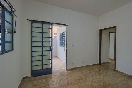 Casa para alugar com 2 quartos, 140m² em Nacional, Contagem