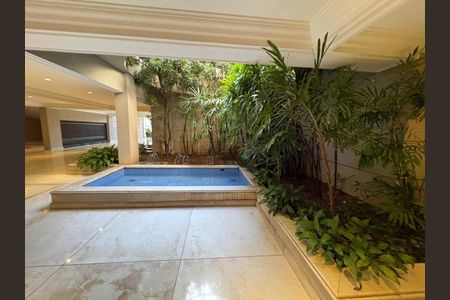 Apartamento à venda com 360m², 4 quartos e 6 vagasFoto 02