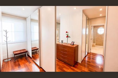 Apartamento à venda com 360m², 4 quartos e 6 vagas