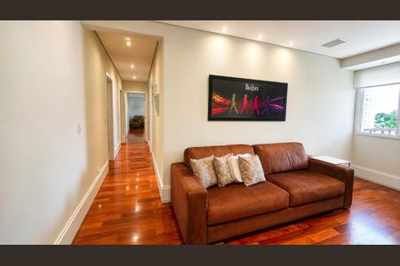 Apartamento à venda com 360m², 4 quartos e 6 vagas