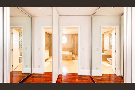 Apartamento à venda com 360m², 4 quartos e 6 vagas