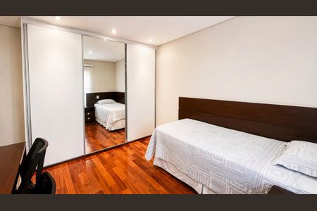 Apartamento à venda com 360m², 4 quartos e 6 vagas