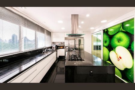 Apartamento à venda com 360m², 4 quartos e 6 vagas
