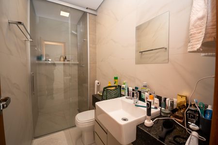 Casa à venda com 115m², 3 quartos e 2 vagas Casa à venda com 115m², 3 quartos e 2 vagasBanheiro