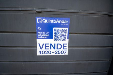 Casa à venda com 115m², 3 quartos e 2 vagas Casa à venda com 115m², 3 quartos e 2 vagasplaquinha