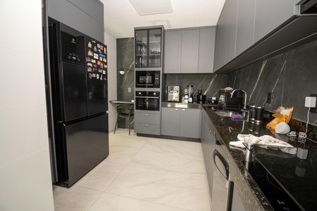 Casa à venda com 115m², 3 quartos e 2 vagas Casa à venda com 115m², 3 quartos e 2 vagasCozinha