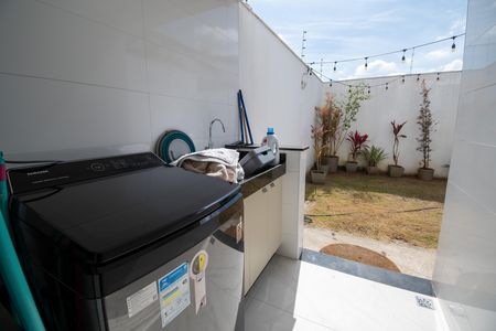 Casa à venda com 115m², 3 quartos e 2 vagas Casa à venda com 115m², 3 quartos e 2 vagasÁrea de Serviço