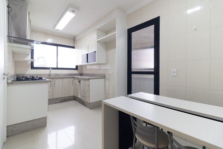 Apartamento à venda com 126m², 4 quartos e 3 vagasCozinha 