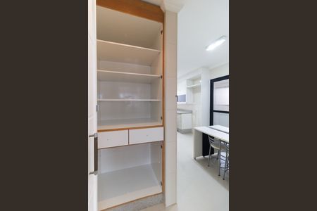 Apartamento à venda com 126m², 4 quartos e 3 vagasCozinha 