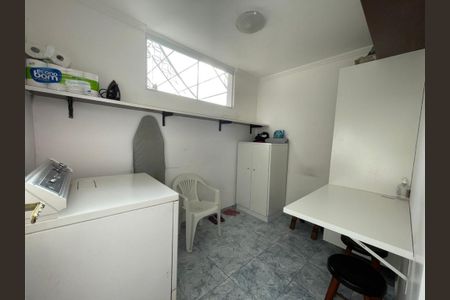Foto 02 de casa à venda com 3 quartos, 248m² em Jardim Santo Amaro, São Paulo