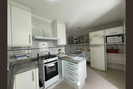 Foto 05 de casa à venda com 3 quartos, 248m² em Jardim Santo Amaro, São Paulo