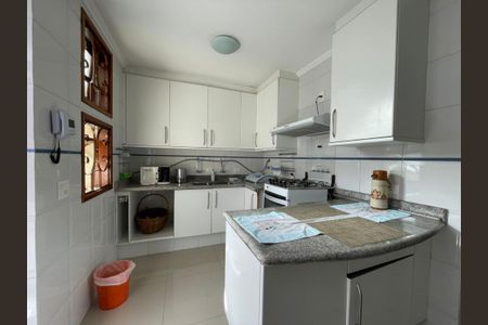 Foto 06 de casa à venda com 3 quartos, 248m² em Jardim Santo Amaro, São Paulo