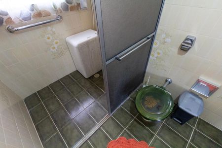 Casa para alugar com 180m², 4 quartos e 3 vagas Casa para alugar com 180m², 4 quartos e 3 vagasBanheiro 2