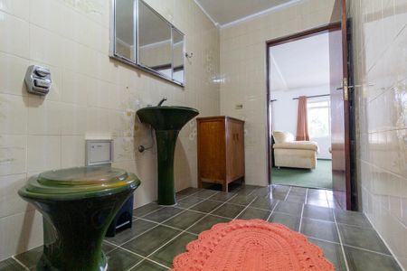 Casa para alugar com 180m², 4 quartos e 3 vagas Casa para alugar com 180m², 4 quartos e 3 vagasBanheiro 2