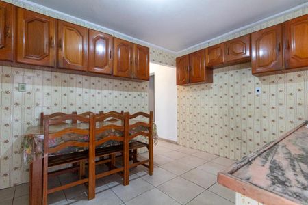 Casa para alugar com 180m², 4 quartos e 3 vagas Casa para alugar com 180m², 4 quartos e 3 vagasCozinha