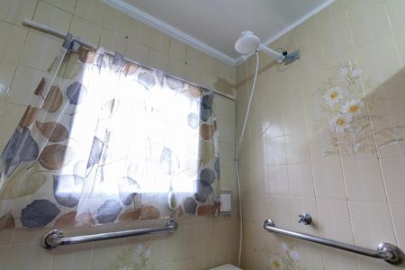Casa para alugar com 180m², 4 quartos e 3 vagas Casa para alugar com 180m², 4 quartos e 3 vagasBanheiro 2
