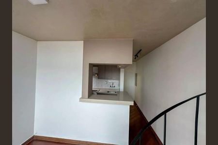 Sala de kitnet/studio para alugar com 2 quartos, 57m² em Cambuí, Campinas