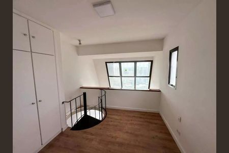Quarto de kitnet/studio para alugar com 2 quartos, 57m² em Cambuí, Campinas