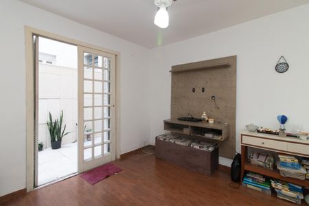 Apartamento à venda com 39m², 1 quarto e sem vaga Apartamento à venda com 39m², 1 quarto e sem vagaSala