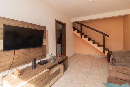 Sala de casa para alugar com 2 quartos, 330m² em Chapéu do Sol, Porto Alegre