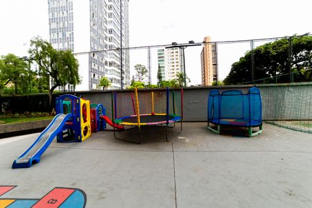 Apartamento à venda com 160m², 4 quartos e 2 vagasÁrea comum - Playground