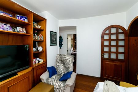 Sala de TV de apartamento à venda com 4 quartos, 160m² em Serra, Belo Horizonte