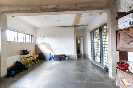 Casa à venda com 235m², 5 quartos e 4 vagas