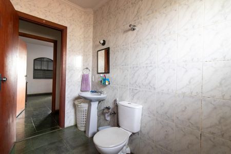 Casa à venda com 235m², 5 quartos e 4 vagas Casa à venda com 235m², 5 quartos e 4 vagasBanheiro 3