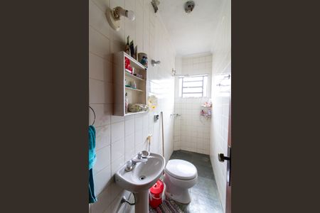 Casa à venda com 235m², 5 quartos e 4 vagas Casa à venda com 235m², 5 quartos e 4 vagasBanheiro 2