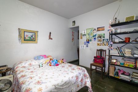 Casa à venda com 235m², 5 quartos e 4 vagas Casa à venda com 235m², 5 quartos e 4 vagasQuarto 2