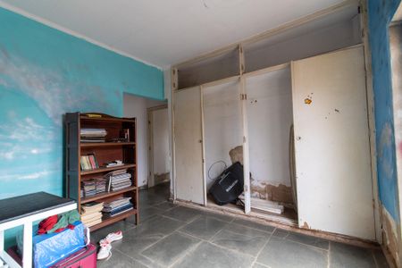 Casa à venda com 235m², 5 quartos e 4 vagas