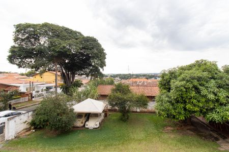 Casa à venda com 235m², 5 quartos e 4 vagas Casa à venda com 235m², 5 quartos e 4 vagasQuarto 4