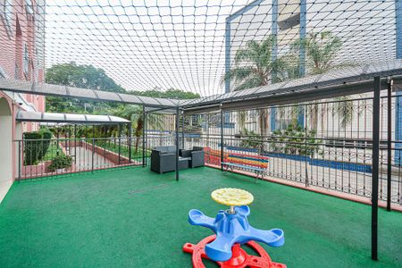 Apartamento para alugar com 45m², 2 quartos e 1 vaga Apartamento para alugar com 45m², 2 quartos e 1 vagaÁrea comum - Playground