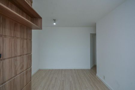 Sala de apartamento para alugar com 2 quartos, 45m² em Vila Isa, São Paulo