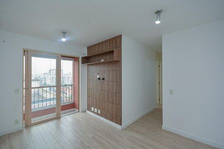 Sala de apartamento para alugar com 2 quartos, 45m² em Vila Isa, São Paulo