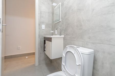 Casa para alugar com 105m², 3 quartos e 2 vagas Casa para alugar com 105m², 3 quartos e 2 vagasBanheiro Social