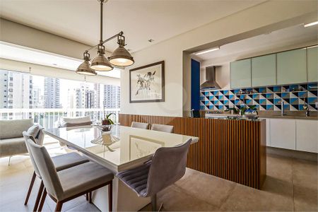 Apartamento à venda com 148m², 3 quartos e 3 vagas