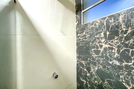 Apartamento à venda com 52m², 2 quartos e 1 vaga Apartamento à venda com 52m², 2 quartos e 1 vagaBanheiro
