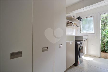 Casa à venda com 5 quartos, 436m² em Jardim Cordeiro, São Paulo