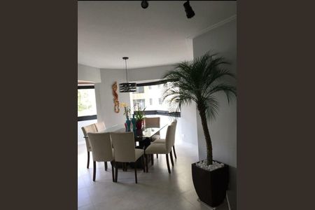 Apartamento à venda com 135m², 3 quartos e 3 vagas