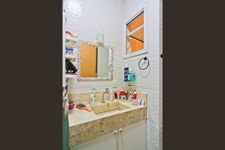 Casa à venda com 147m², 3 quartos e 2 vagasBanheiro da Suíte