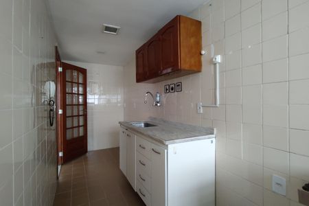 Apartamento à venda com 63m², 2 quartos e 1 vaga Apartamento à venda com 63m², 2 quartos e 1 vagaCozinha - Armários